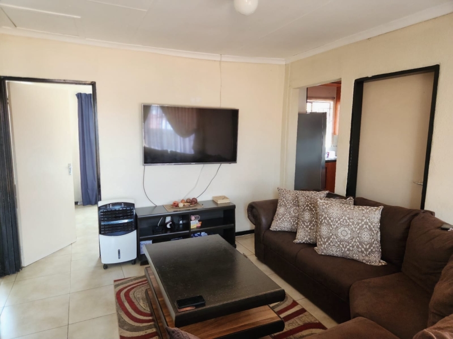 2 Bedroom Property for Sale in Tlhabane West North West